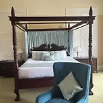 Hall Moresby