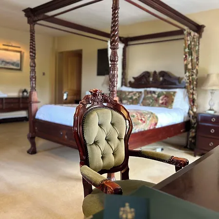 Lantställe Hall Moresby